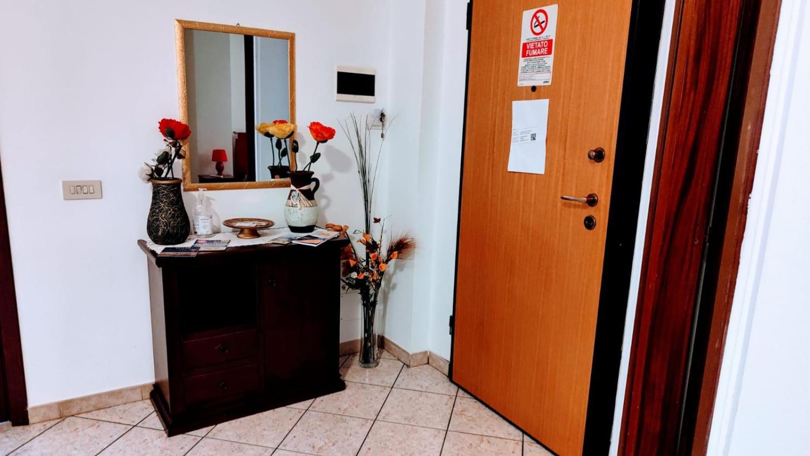 La Casa Del Viale Apartment Solarino Luaran gambar